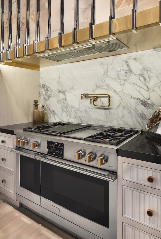 Custom Hoods & Kitchen Ventilation Options Bentwood Luxury Kitchens ...